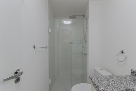 Banheiro de apartamento para alugar com 1 quarto, 27m² em Vila Mariana, São Paulo