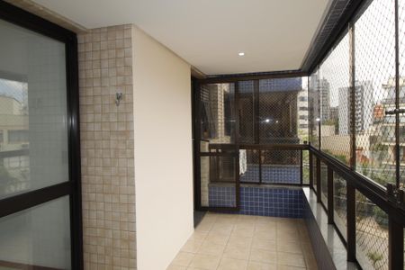 Apartamento à venda com 82m², 2 quartos e 2 vagasVaranda gourmet