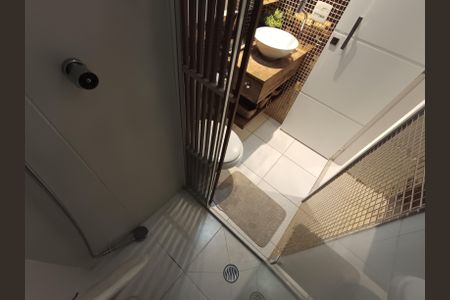 Apartamento à venda com 68m², 2 quartos e 1 vaga Apartamento à venda com 68m², 2 quartos e 1 vagaBanheiro