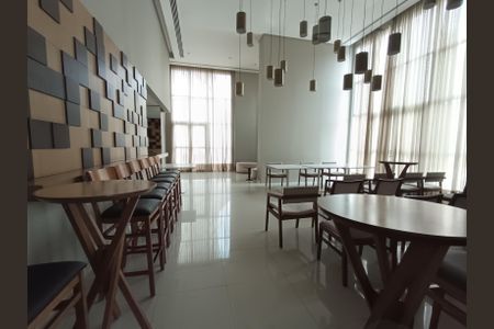 Apartamento à venda com 68m², 2 quartos e 1 vaga Apartamento à venda com 68m², 2 quartos e 1 vagaÁrea comum - Salão de festas 2