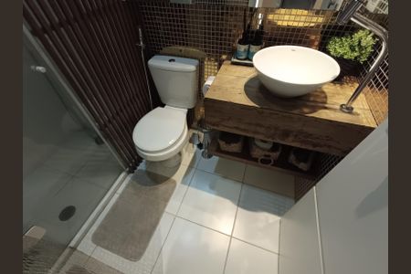 Apartamento à venda com 68m², 2 quartos e 1 vaga Apartamento à venda com 68m², 2 quartos e 1 vagaBanheiro