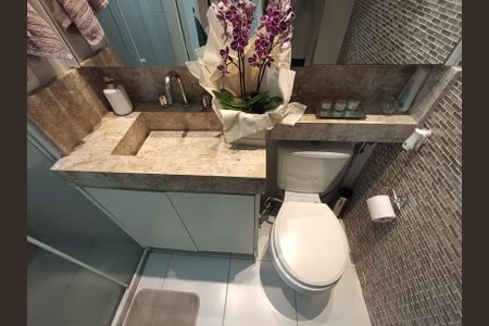 Apartamento à venda com 68m², 2 quartos e 1 vaga Apartamento à venda com 68m², 2 quartos e 1 vagaBanheiro da Suíte