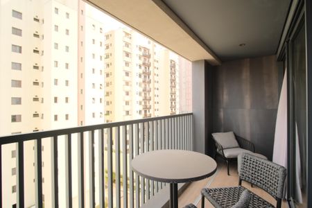 Varanda de kitnet/studio para alugar com 1 quarto, 38m² em Vila Gomes Cardim, São Paulo