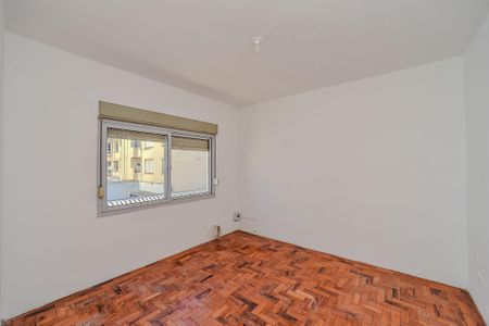 Quarto 2 de apartamento para alugar com 2 quartos, 77m² em São João, Porto Alegre