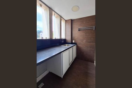 Apartamento à venda com 110m², 3 quartos e 1 vaga Apartamento à venda com 110m², 3 quartos e 1 vagaÁrea de Serviço