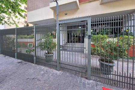 Apartamento à venda com 110m², 3 quartos e 1 vaga Apartamento à venda com 110m², 3 quartos e 1 vagaFachada