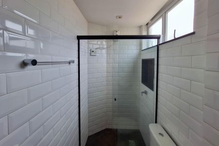 Apartamento à venda com 110m², 3 quartos e 1 vaga Apartamento à venda com 110m², 3 quartos e 1 vagaBanheiro da Suíte 1