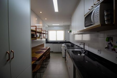 Apartamento à venda com 64m², 2 quartos e 1 vagaCozinha