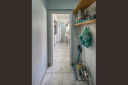 Apartamento à venda com 61m², 2 quartos e 1 vaga Apartamento à venda com 61m², 2 quartos e 1 vagaQuarto de Serviço