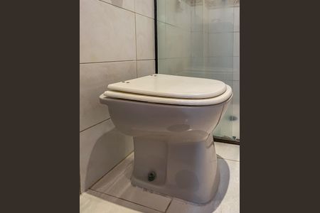 Apartamento à venda com 61m², 2 quartos e 1 vaga Apartamento à venda com 61m², 2 quartos e 1 vagaBanheiro