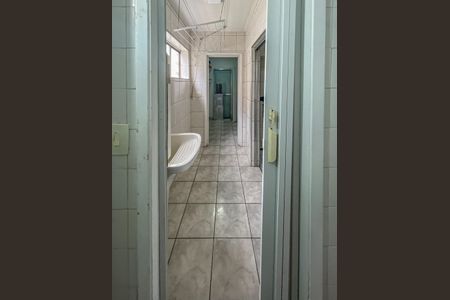 Apartamento à venda com 61m², 2 quartos e 1 vaga Apartamento à venda com 61m², 2 quartos e 1 vagaBanheiro de serviço
