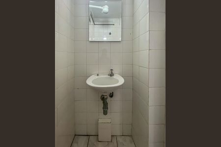 Apartamento à venda com 61m², 2 quartos e 1 vaga Apartamento à venda com 61m², 2 quartos e 1 vagaBanheiro de serviço