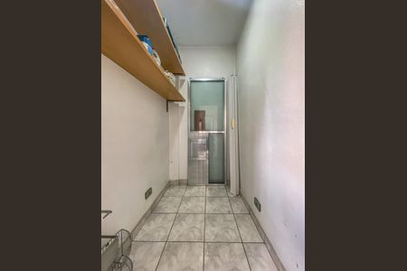 Apartamento à venda com 61m², 2 quartos e 1 vaga Apartamento à venda com 61m², 2 quartos e 1 vagaQuarto de Serviço