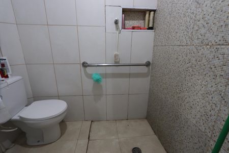 Casa à venda com 128m², 3 quartos e 1 vagaBanheiro