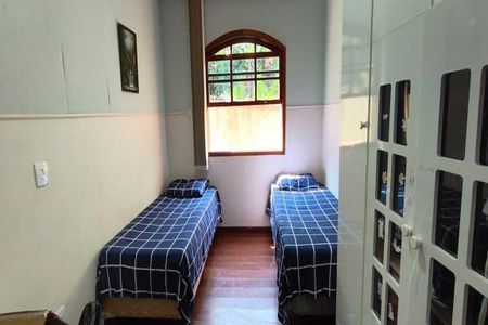 Casa à venda com 380m², 5 quartos e 4 vagas