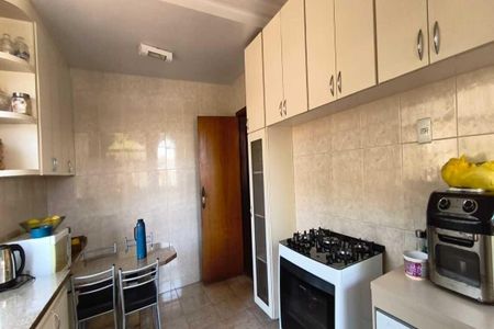 Casa à venda com 380m², 5 quartos e 4 vagas