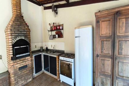 Casa à venda com 380m², 5 quartos e 4 vagas