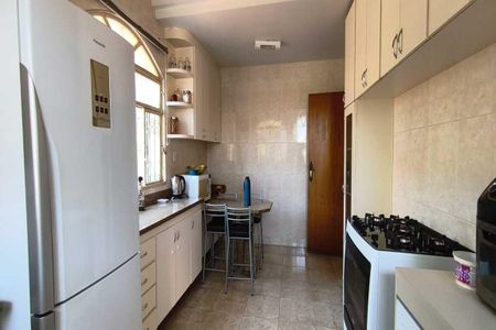 Casa à venda com 380m², 5 quartos e 4 vagas