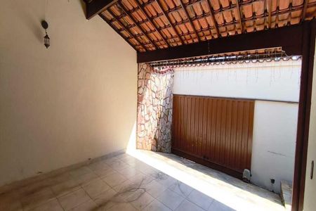 Casa à venda com 380m², 5 quartos e 4 vagas
