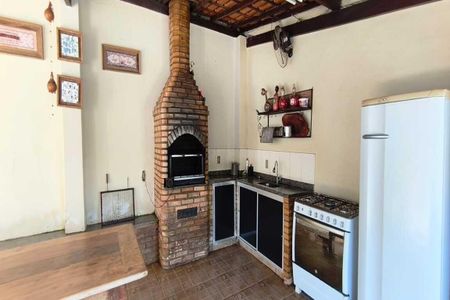 Casa à venda com 380m², 5 quartos e 4 vagas
