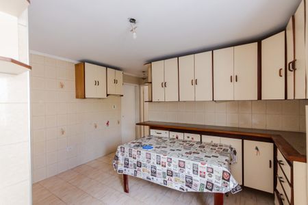 Casa à venda com 300m², 4 quartos e 4 vagas