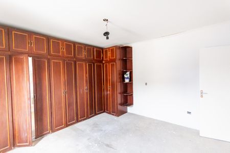 Casa à venda com 300m², 4 quartos e 4 vagas