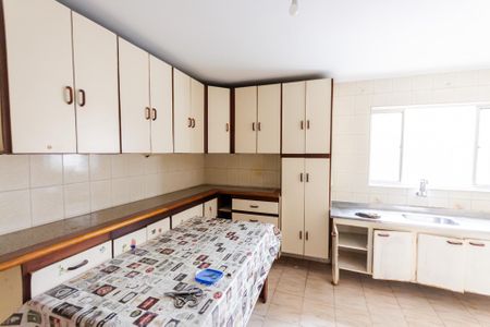 Casa à venda com 300m², 4 quartos e 4 vagas