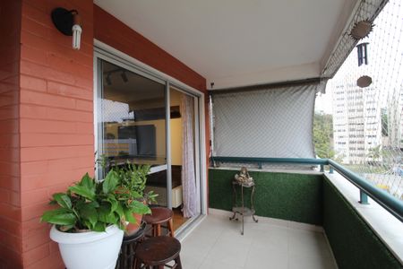 Apartamento à venda com 68m², 2 quartos e 1 vagaVaranda