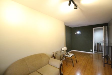 Apartamento à venda com 68m², 2 quartos e 1 vagaSala