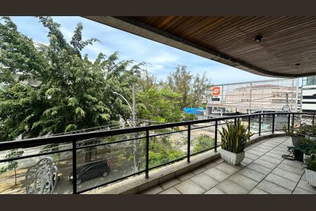 Apartamento à venda com 102m², 2 quartos e 1 vagaVaranda da Sala