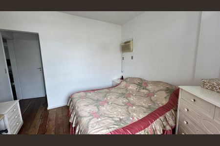 Apartamento à venda com 102m², 2 quartos e 1 vagaSuíte