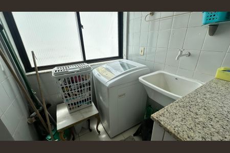 Apartamento à venda com 102m², 2 quartos e 1 vagaÁrea de Serviço