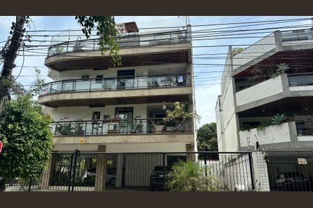 Apartamento à venda com 102m², 2 quartos e 1 vagaPlaquinha