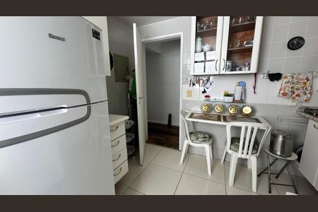 Apartamento à venda com 102m², 2 quartos e 1 vagaCozinha