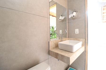 Casa para alugar com 180m², 4 quartos e 4 vagasBanheiro de Serviço