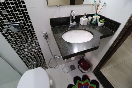 Casa para alugar com 180m², 4 quartos e 4 vagasBanheiro Social