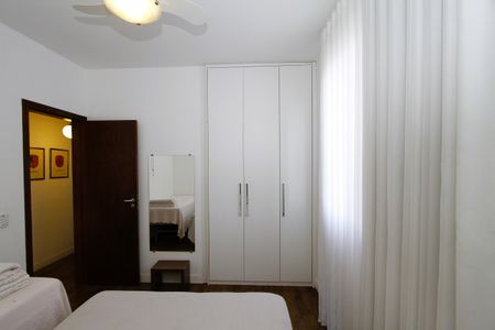 Apartamento à venda com 100m², 3 quartos e 2 vagasQuarto 2