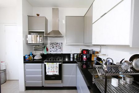 Apartamento à venda com 100m², 3 quartos e 2 vagasCozinha