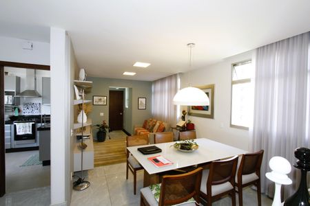 Apartamento à venda com 100m², 3 quartos e 2 vagasSala