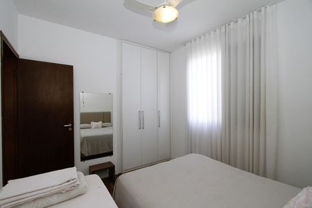 Apartamento à venda com 100m², 3 quartos e 2 vagasQuarto 2