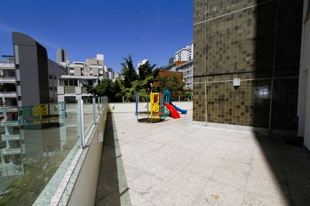 Apartamento à venda com 100m², 3 quartos e 2 vagasÁrea comum - Playground