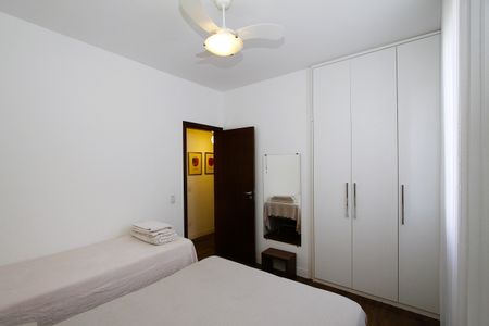 Apartamento à venda com 100m², 3 quartos e 2 vagasQuarto 2