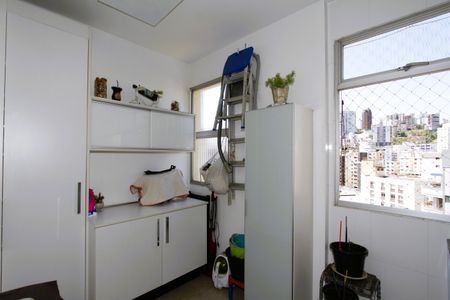 Apartamento à venda com 100m², 3 quartos e 2 vagasÁrea de Serviço