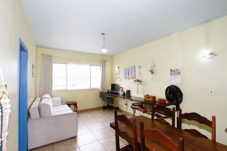 Sala de apartamento à venda com 3 quartos, 90m² em Carlos Prates, Belo Horizonte