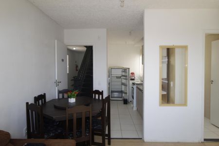 Sala de apartamento para alugar com 2 quartos, 49m² em Rubem Berta, Porto Alegre