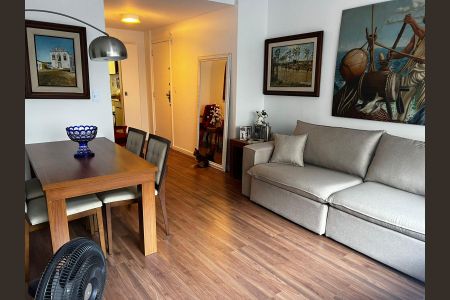 Apartamento à venda com 85m², 2 quartos e 1 vagaSala