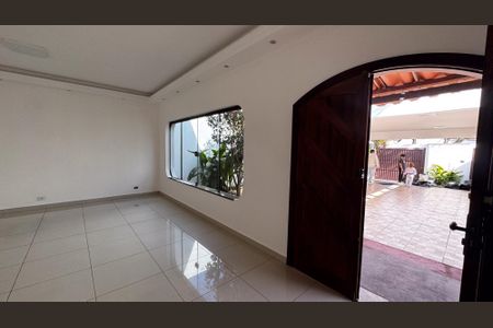 Sala de casa para alugar com 5 quartos, 320m² em Vila Santa Teresa, Santo André