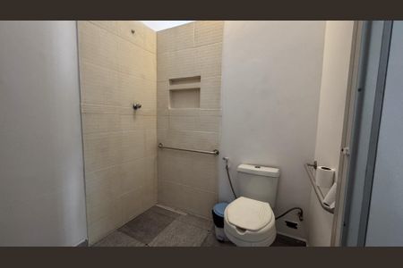 Banheiro da Suíte de casa para alugar com 5 quartos, 320m² em Vila Santa Teresa, Santo André