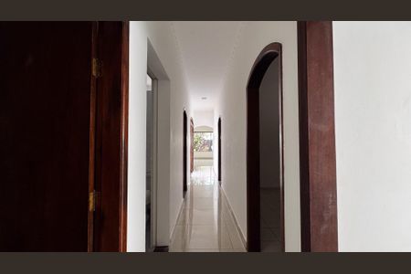 Corredor de casa para alugar com 5 quartos, 320m² em Vila Santa Teresa, Santo André