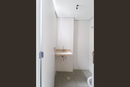 Apartamento à venda com 49m², 2 quartos e sem vaga Apartamento à venda com 49m², 2 quartos e sem vagaBanheiro Social